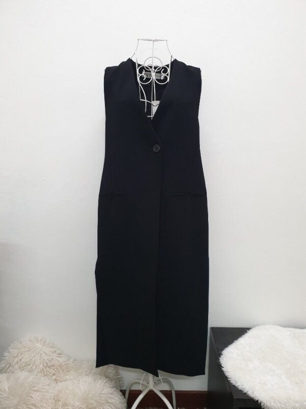 Long Sleeveless Black Vest