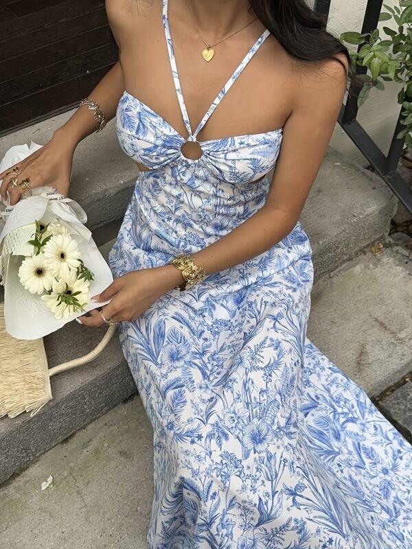 6b344343-2755-4143-bcaa-34410a5ed373.jpg Floral Backless Halter Waist-Cinching Dress
