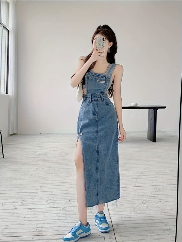 6df110d9-f029-4fea-bd01-eca3d7320b0c.jpg Women's Retro Denim Fringe Split Skirt with Suspender Detail