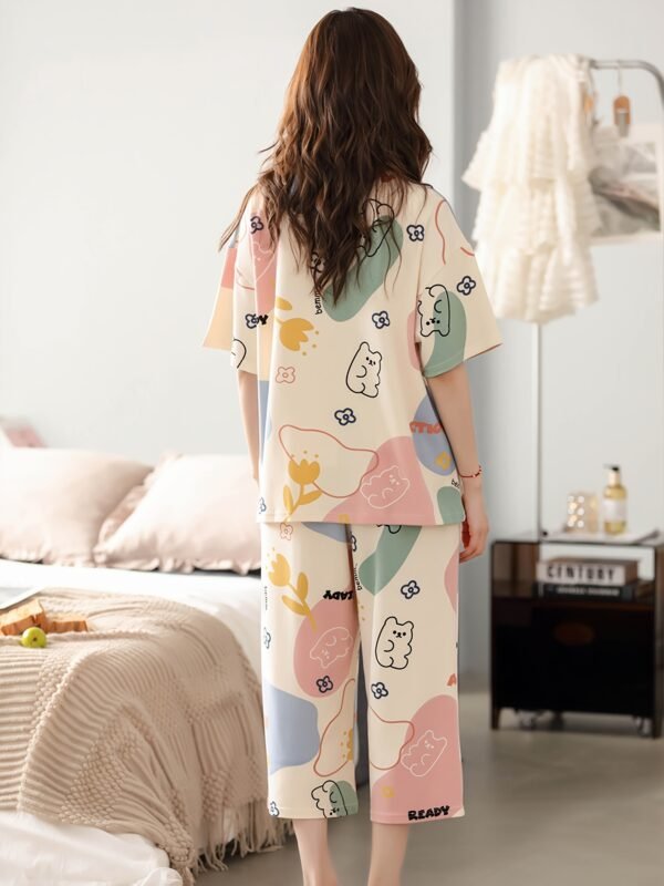 Women's Casual Round Neck Short Sleeve Pajama Set with Capri Pants