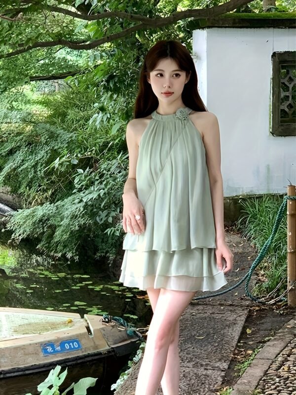 dfee7673add1c2588b0e3e7519afd907.jpg Green Sleeveless Top & High-Waist Skirt Co-Ord Set